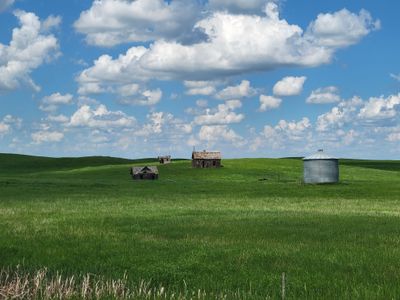abandoned farm houses